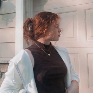 Meet your Posher, Leah